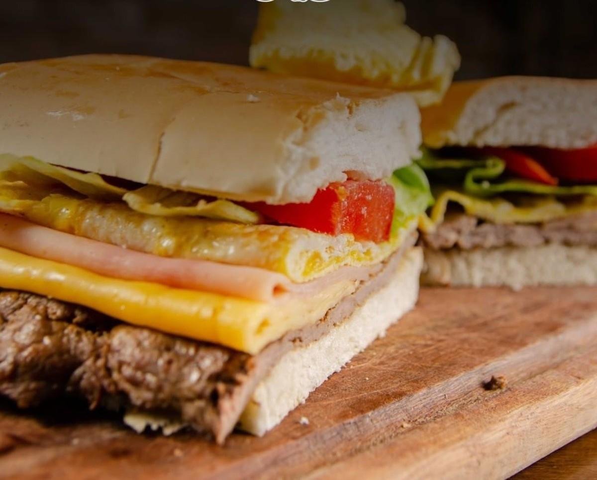 Sandwich lomito especial
